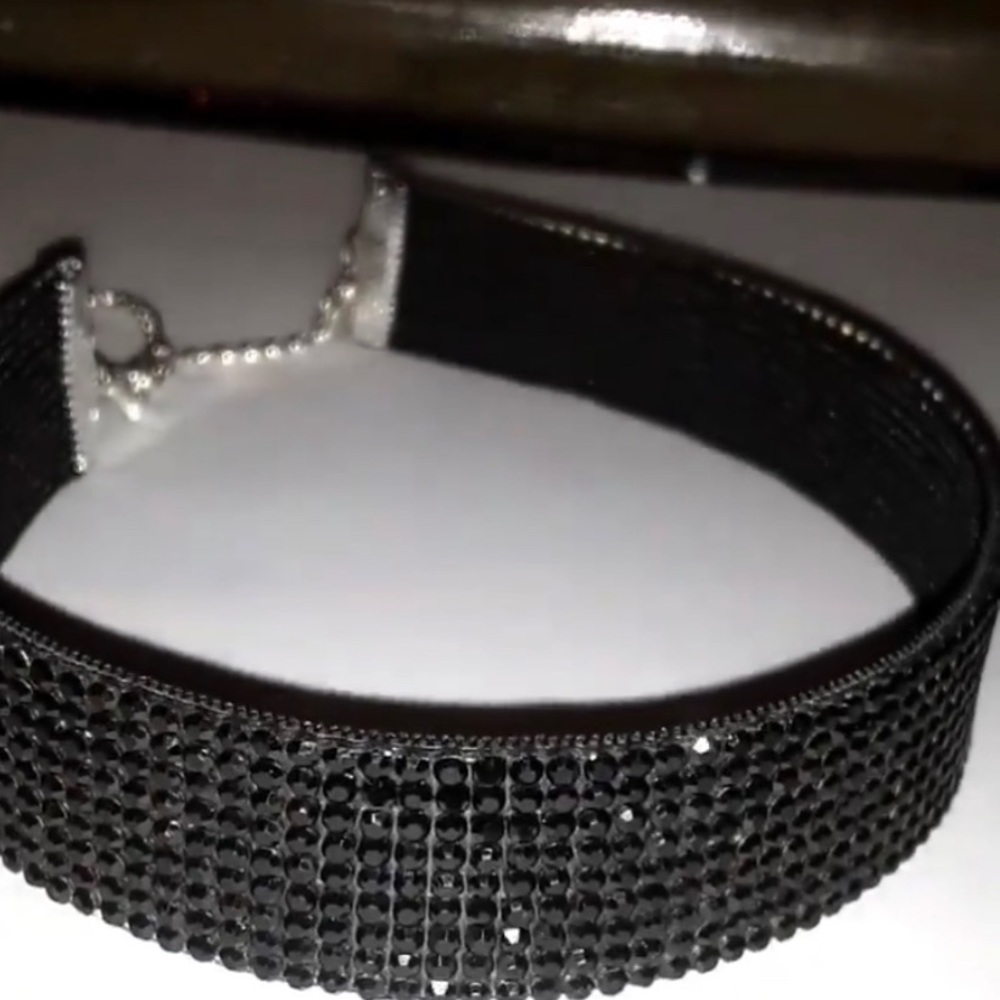 Black Bling Choker 🖤 - Picture 2 of 6